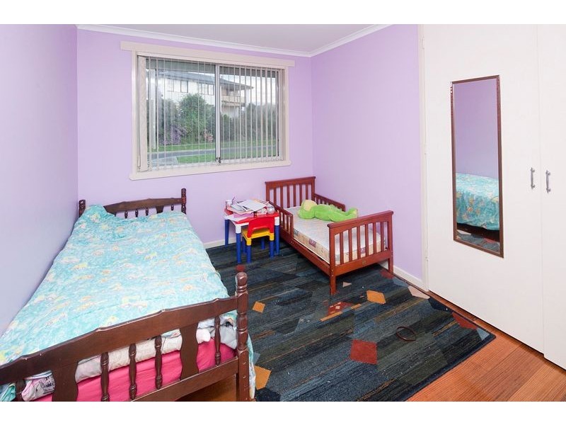 2 Regnans Avenue, Endeavour Hills VIC 3802