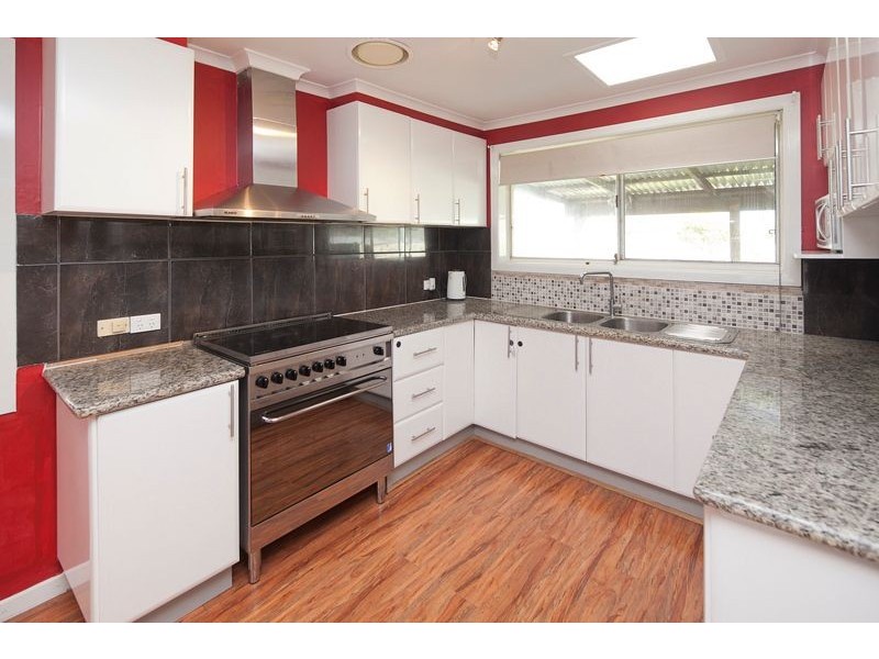 29 Floriana Avenue, Doveton VIC 3177