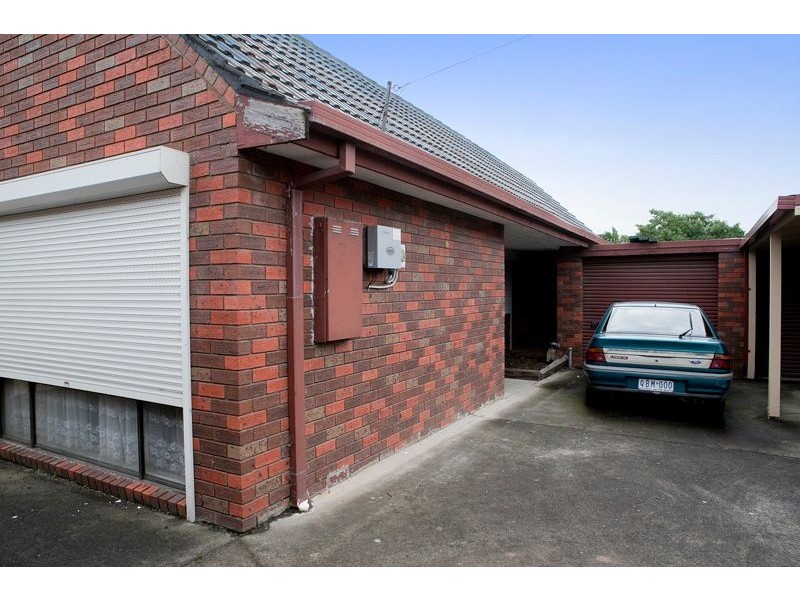 2/7 Jenner Court, Hampton Park VIC 3976