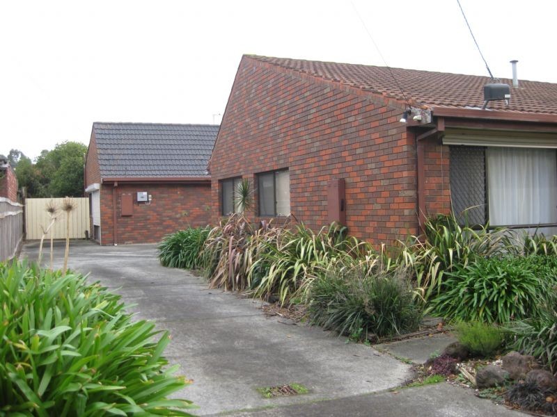 2/7 Jenner Court, Hampton Park VIC 3976