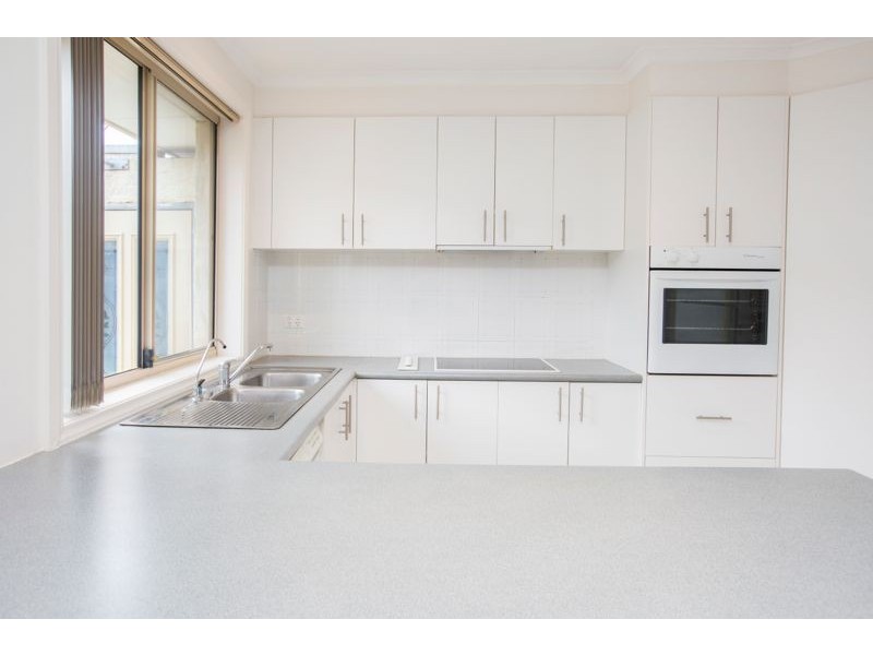 2/12 Tamarisk Road, Narre Warren VIC 3805