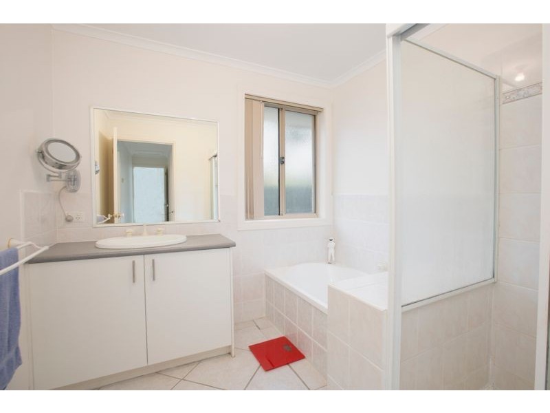 2/12 Tamarisk Road, Narre Warren VIC 3805