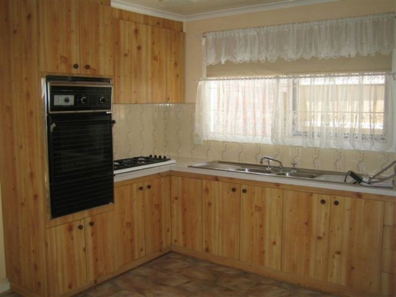 2/25 Edith Street, Dandenong VIC 3175