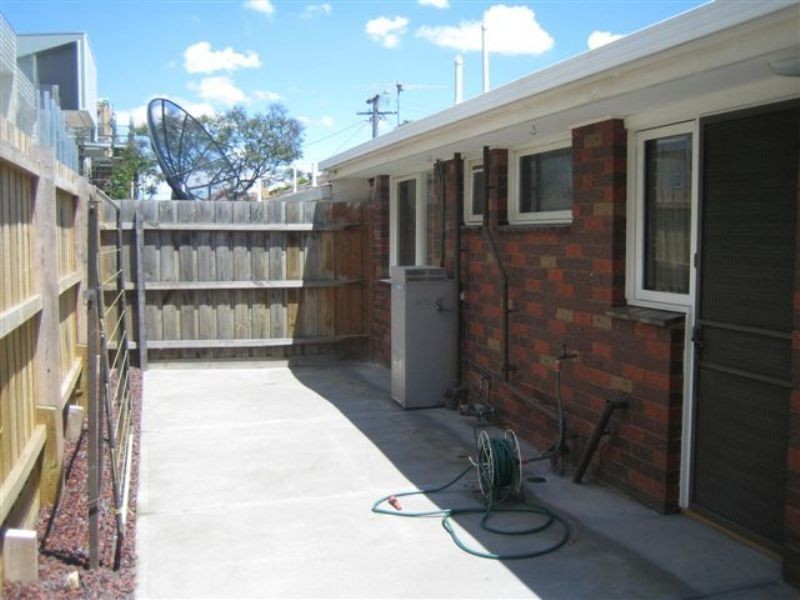 2/25 Edith Street, Dandenong VIC 3175