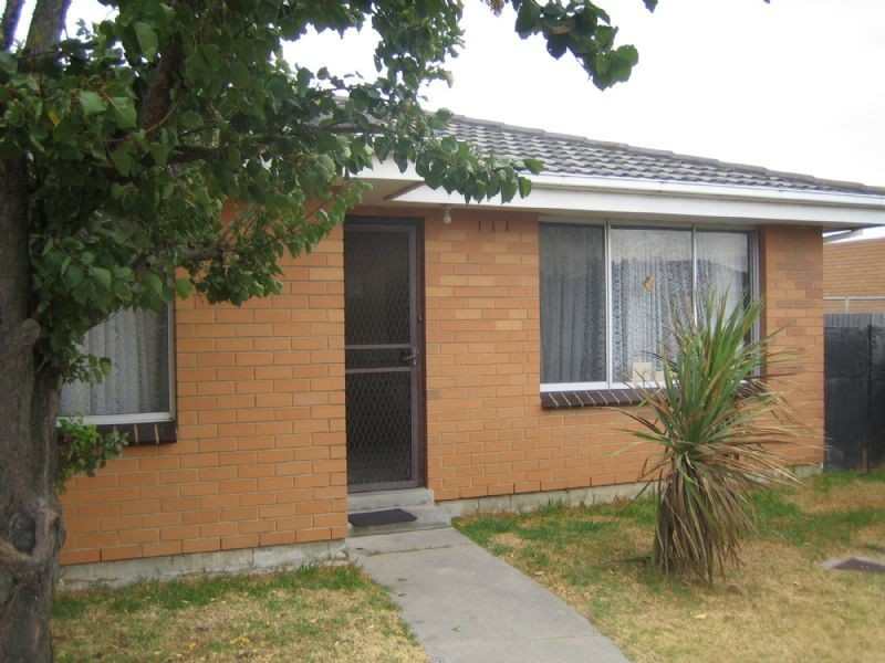 4/18 Canberra Avenue, Dandenong VIC 3175