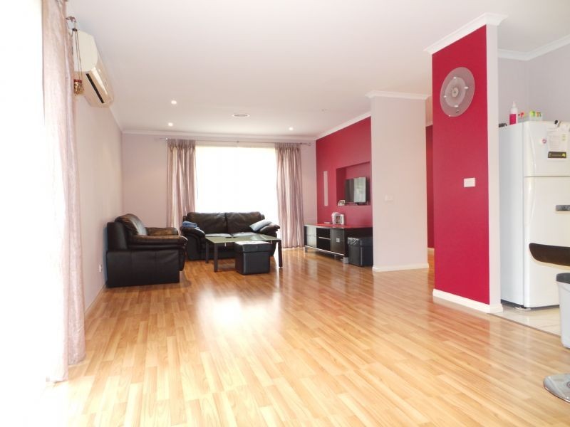 5/6-8 Strabane Way, Hampton Park VIC 3976