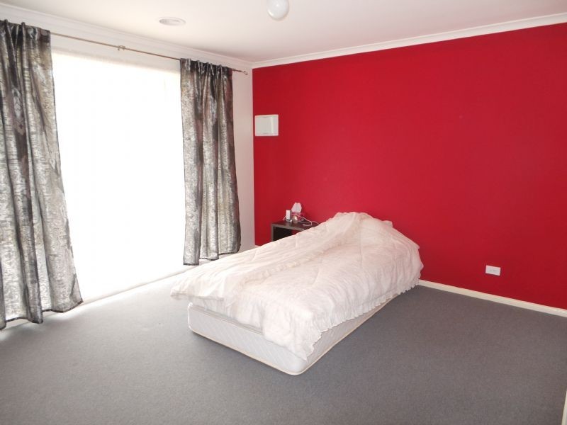 5/6-8 Strabane Way, Hampton Park VIC 3976