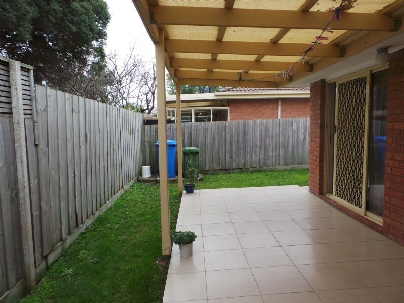 5/6-8 Strabane Way, Hampton Park VIC 3976