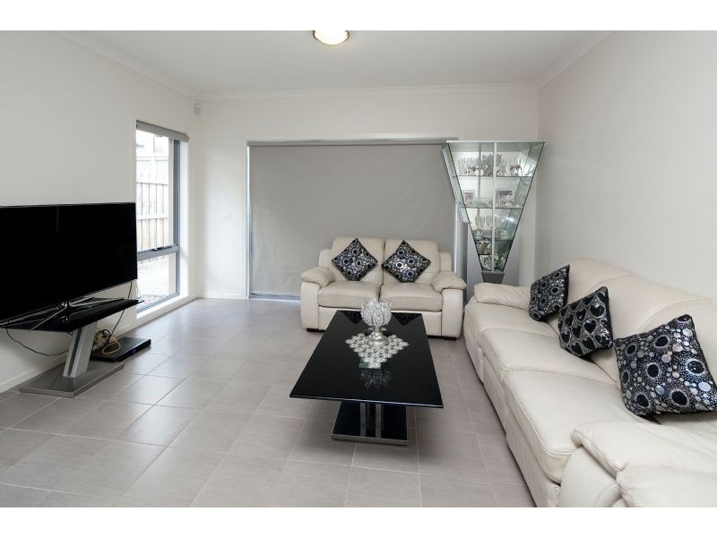 17 Connell Lane, Dandenong VIC 3175