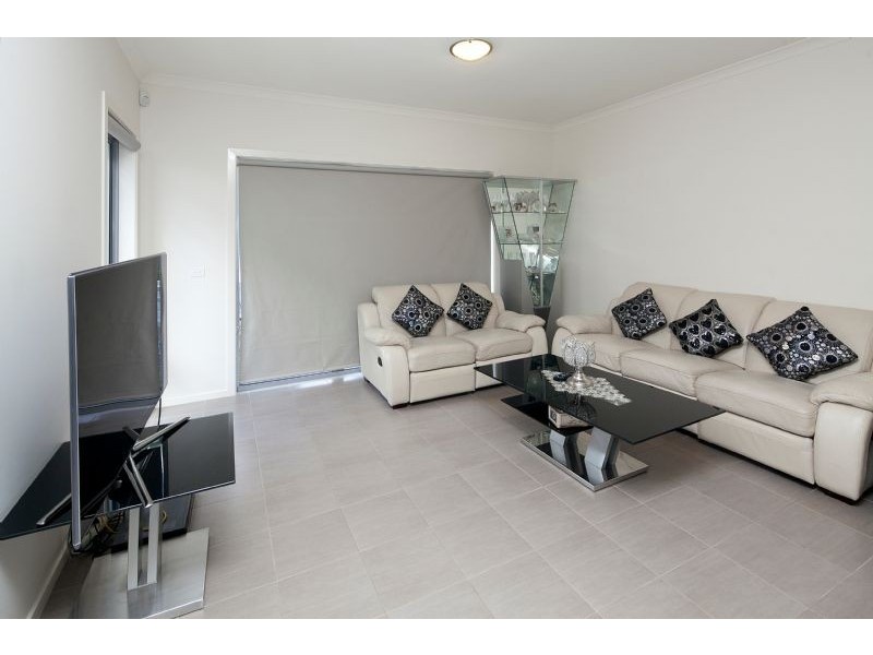 17 Connell Lane, Dandenong VIC 3175