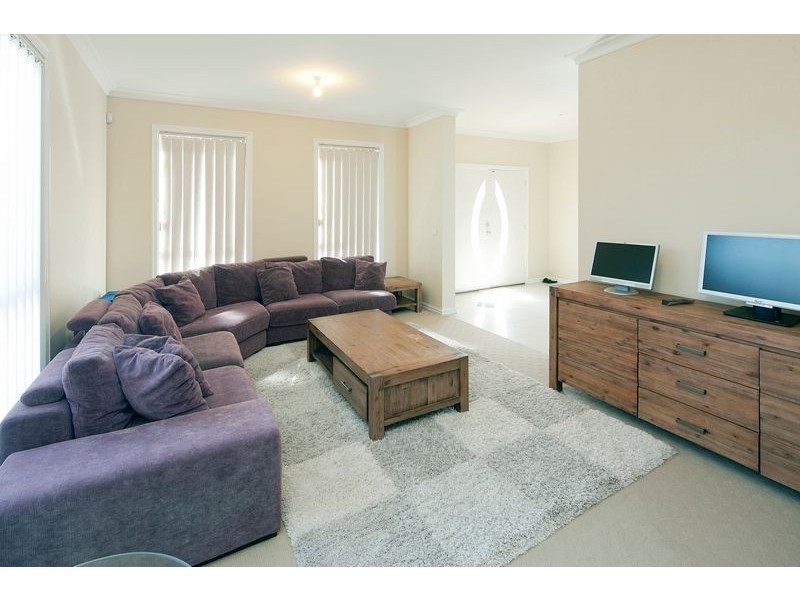 5 Lockwood Rise, Lynbrook VIC 3975