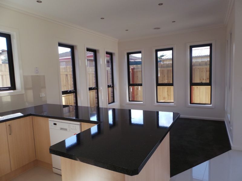 1A Puffin Court, Endeavour Hills VIC 3802