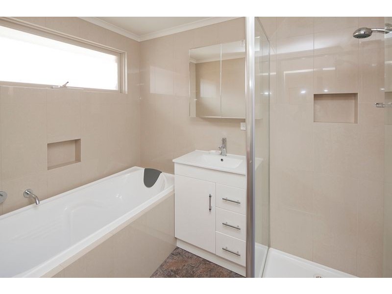 204 Outlook Drive, Dandenong North VIC 3175