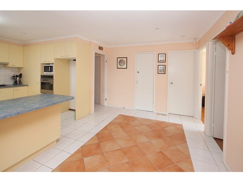 19 Castlecrag Close, Endeavour Hills VIC 3802