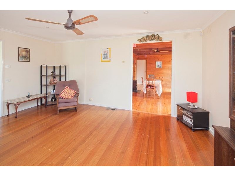 19 Castlecrag Close, Endeavour Hills VIC 3802