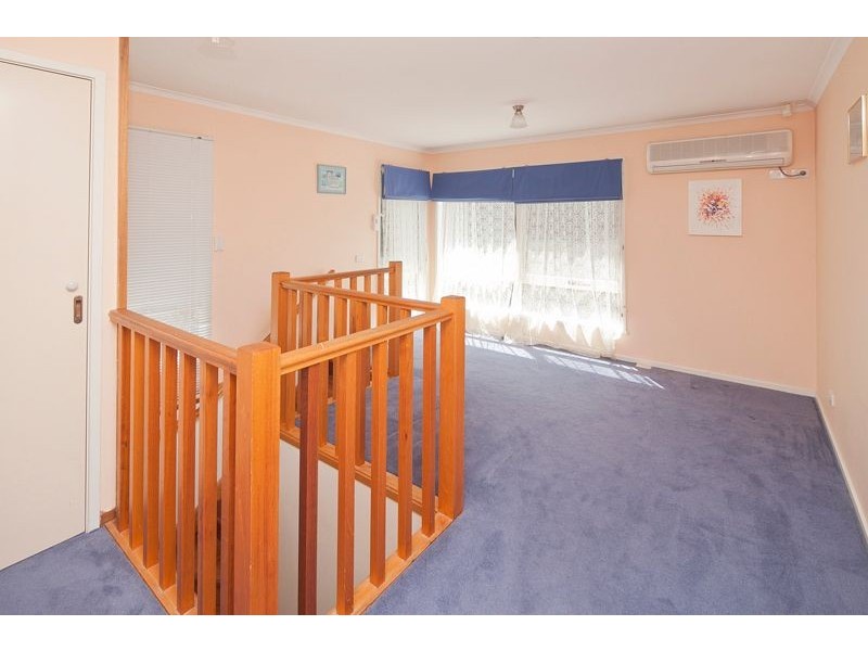 19 Castlecrag Close, Endeavour Hills VIC 3802