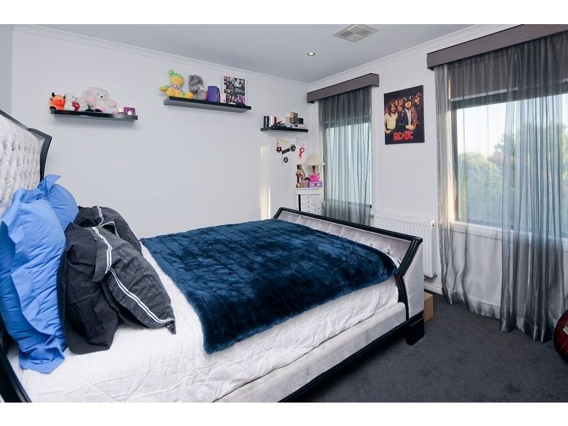 6 Morey Rise, Endeavour Hills VIC 3802