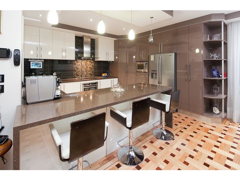 6 Morey Rise, Endeavour Hills VIC 3802