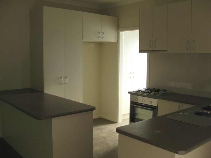 28 Burrows Avenue, Dandenong VIC 3175