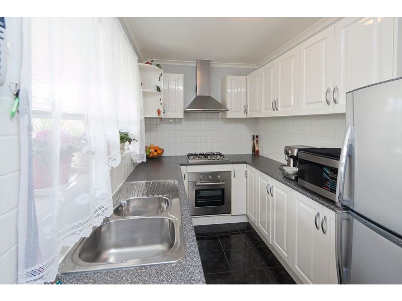 6 Nara Court, Dandenong North VIC 3175