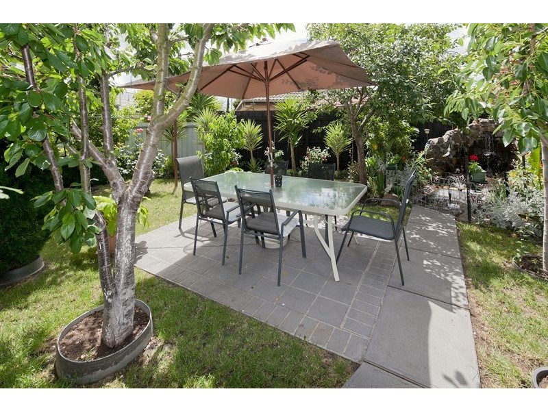 6 Nara Court, Dandenong North VIC 3175