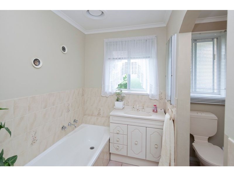 6 Nara Court, Dandenong North VIC 3175