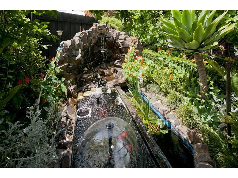 6 Nara Court, Dandenong North VIC 3175