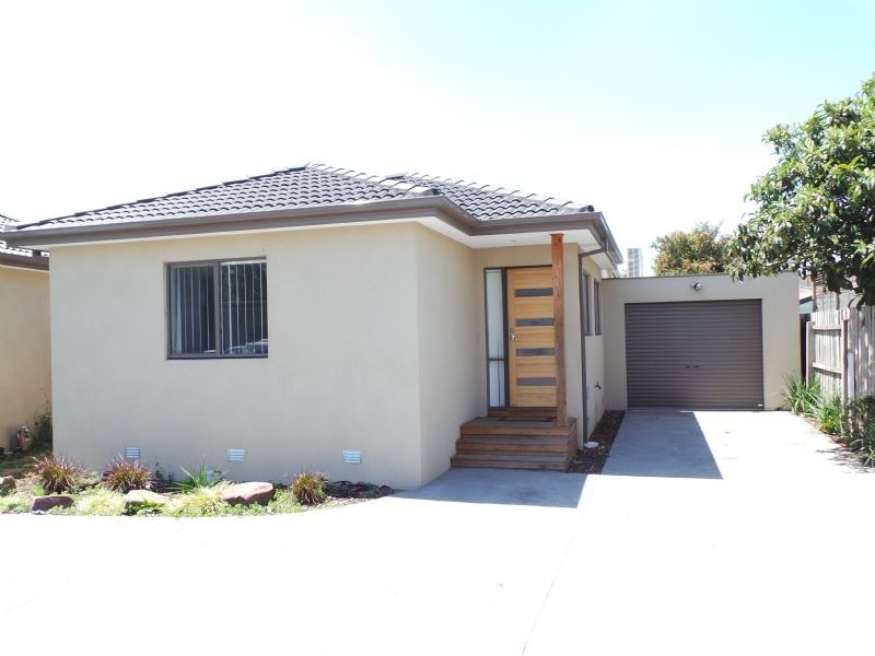 3/8 Prunus Grove, Doveton VIC 3177