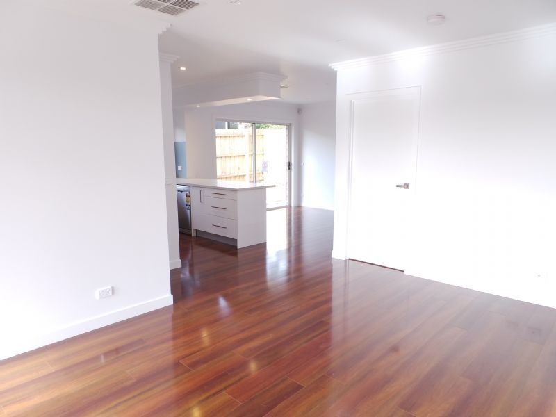 4/32 Monteith Crescent, Endeavour Hills VIC 3802