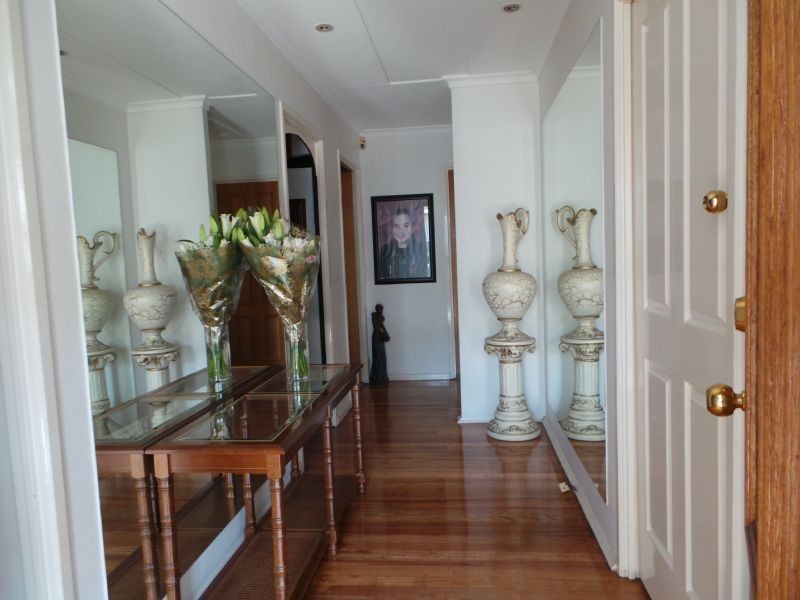 10 Conferta Crescent, Doveton VIC 3177