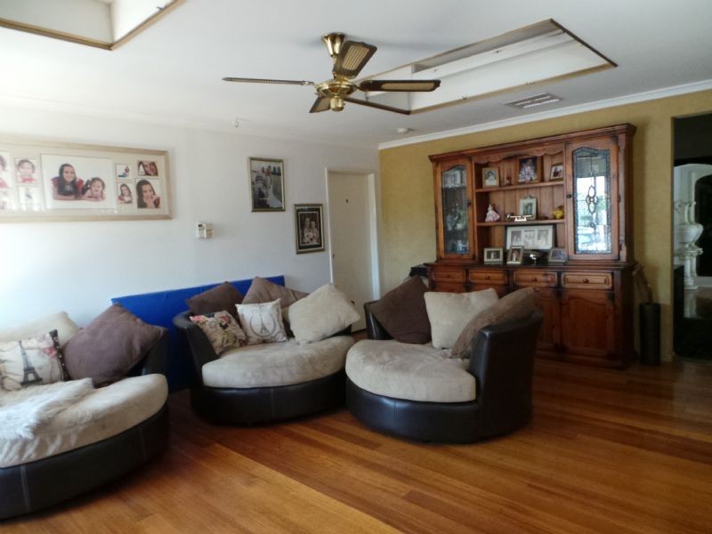 10 Conferta Crescent, Doveton VIC 3177