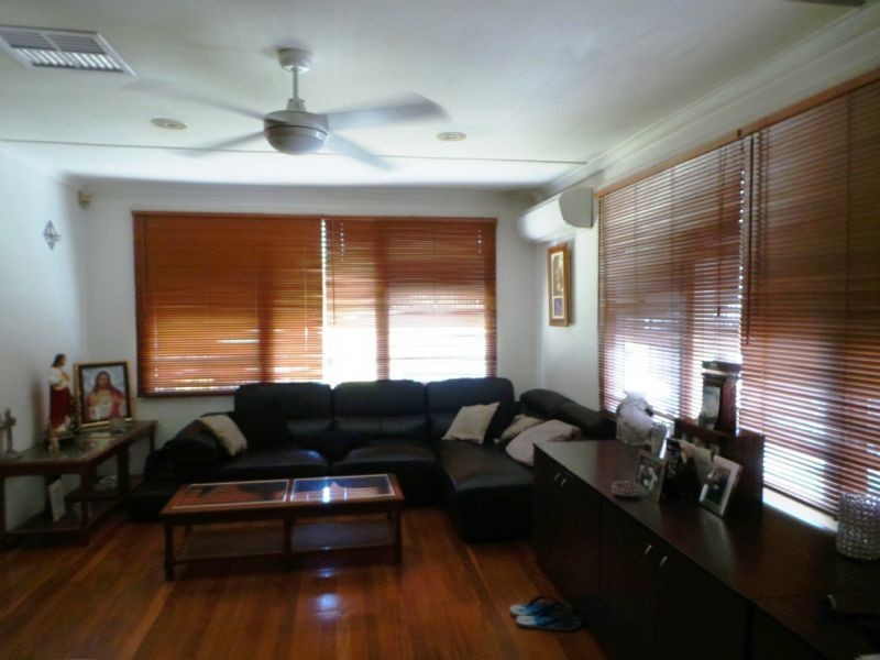 10 Conferta Crescent, Doveton VIC 3177