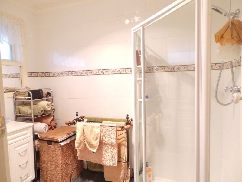 42 Laurel Avenue, Doveton VIC 3177