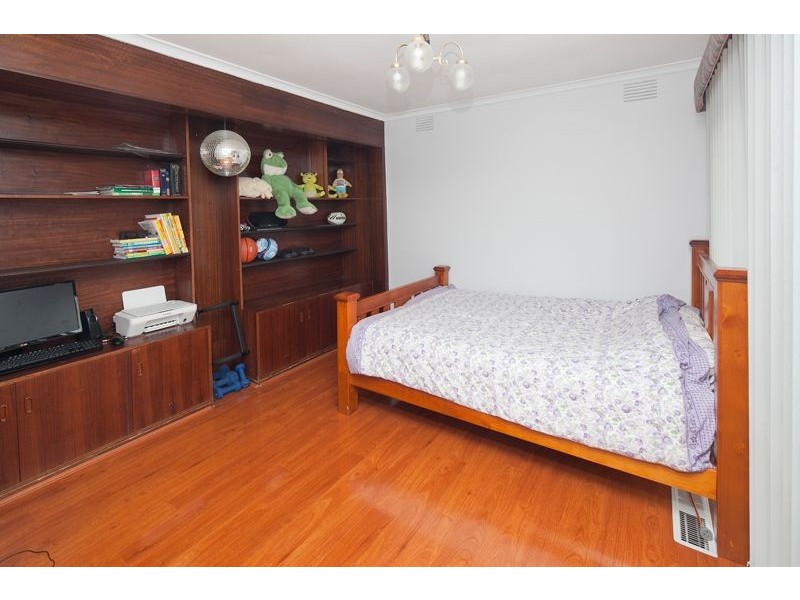 5 Garfield Court, Dandenong North VIC 3175