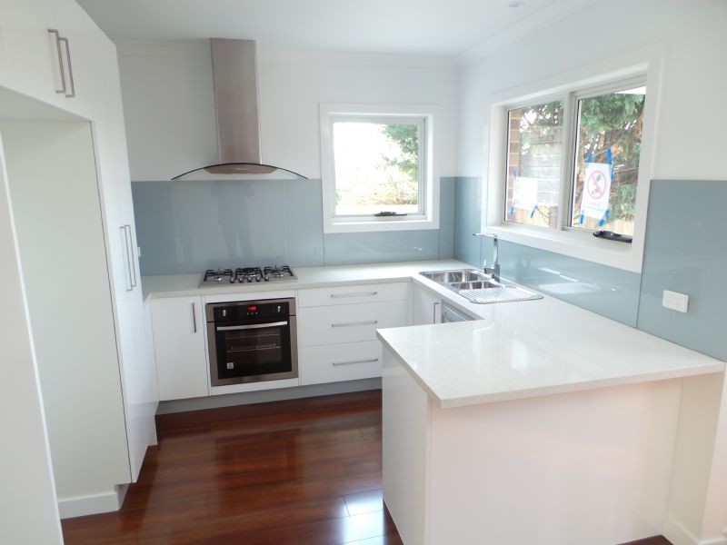 Units 2 & 3/32 Monteith Crescent, Endeavour Hills VIC 3802