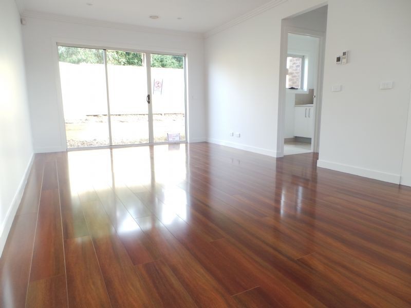 Units 2 & 3/32 Monteith Crescent, Endeavour Hills VIC 3802