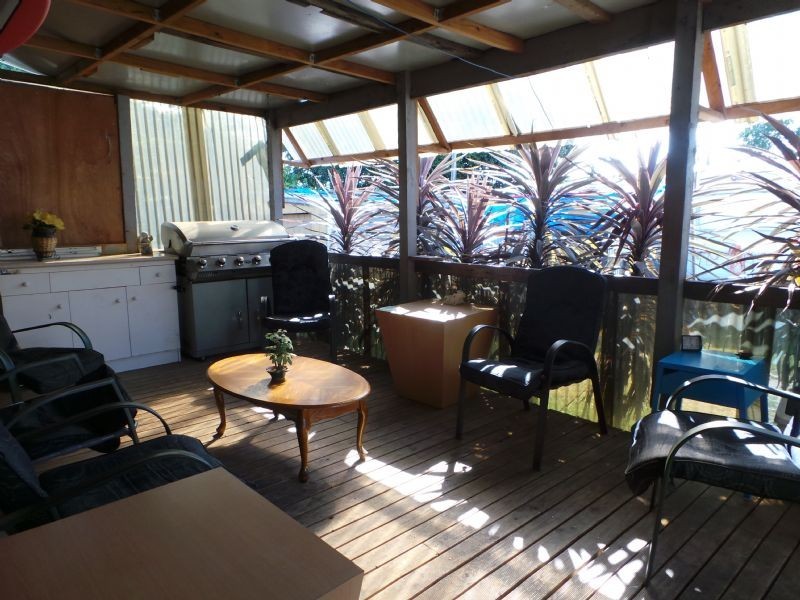 16 Myrtle Grove, Doveton VIC 3177