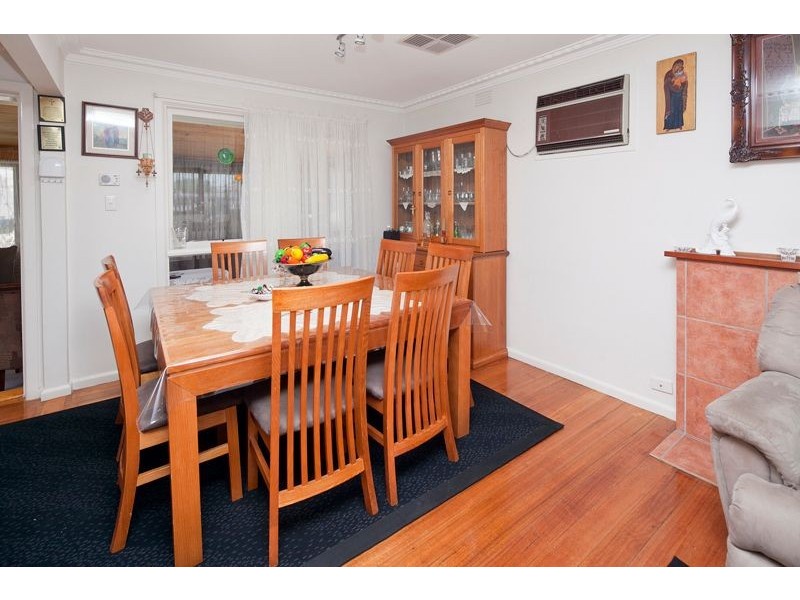 10 Carlisle Road, Hallam VIC 3803