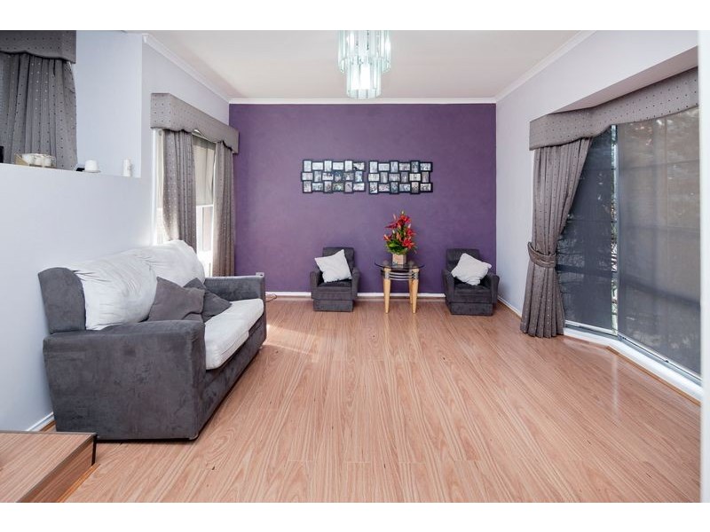 9 Monica Close, Endeavour Hills VIC 3802