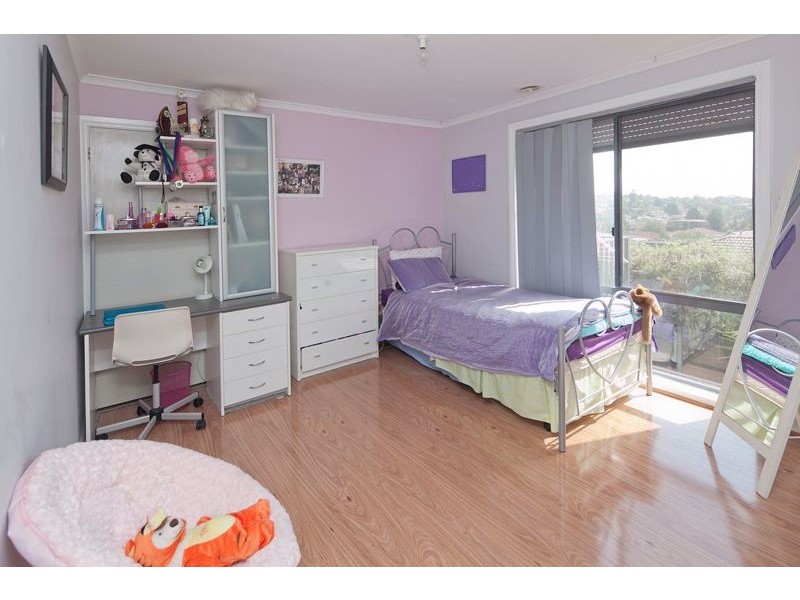 9 Monica Close, Endeavour Hills VIC 3802