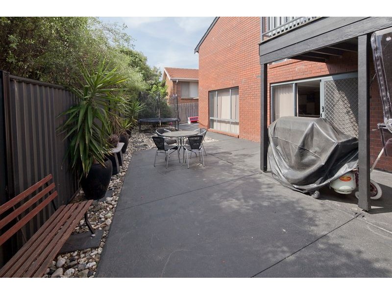 9 Monica Close, Endeavour Hills VIC 3802