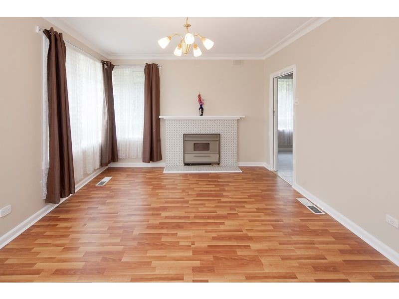 26 Oakwood Avenue, Dandenong North VIC 3175