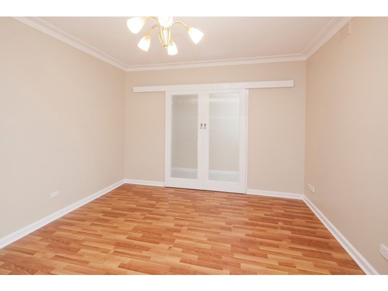 26 Oakwood Avenue, Dandenong North VIC 3175