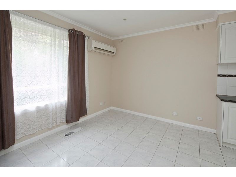 26 Oakwood Avenue, Dandenong North VIC 3175