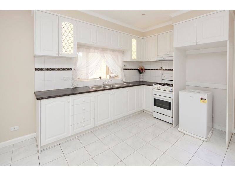 26 Oakwood Avenue, Dandenong North VIC 3175
