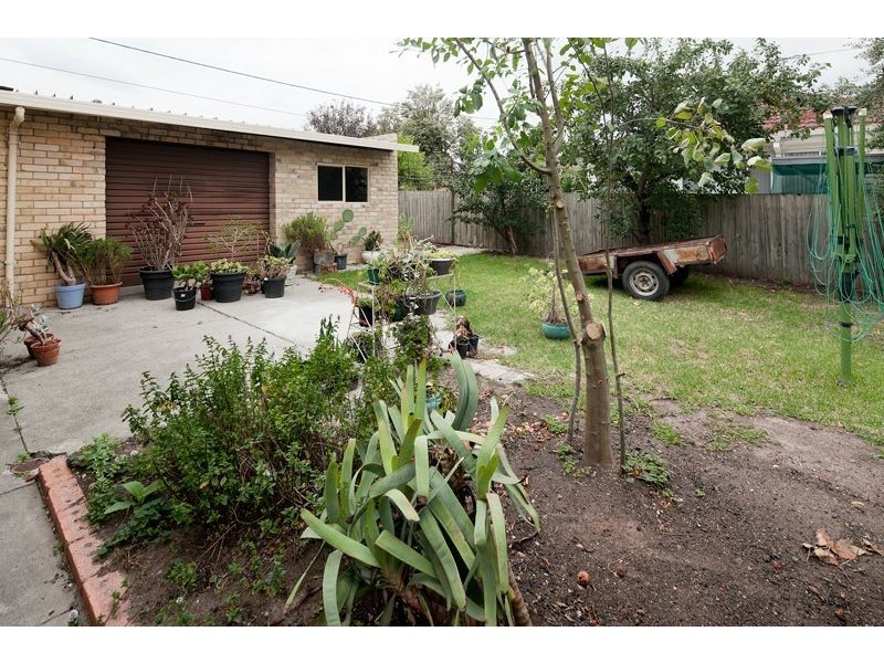 26 Oakwood Avenue, Dandenong North VIC 3175