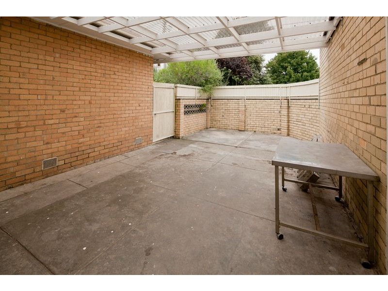 26 Oakwood Avenue, Dandenong North VIC 3175