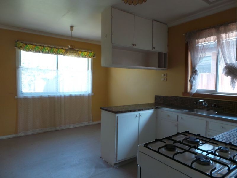 8 Bertha Street, Springvale South VIC 3172