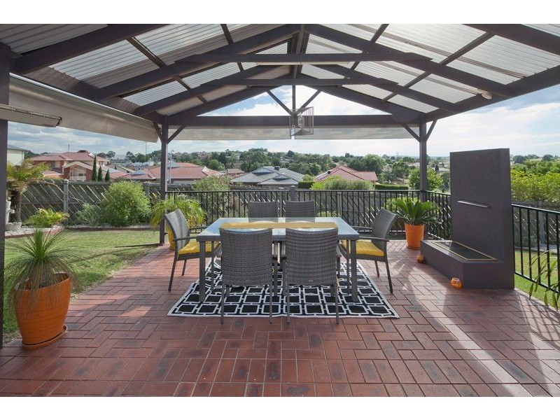 32 William Hovell Drive, Endeavour Hills VIC 3802