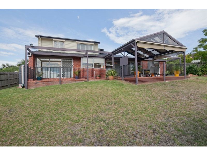 32 William Hovell Drive, Endeavour Hills VIC 3802